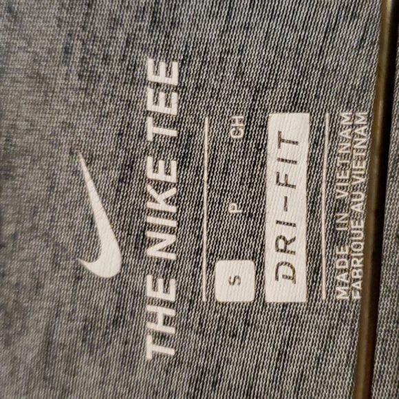 Men's size small Nike Tee - Picture 2 of 2